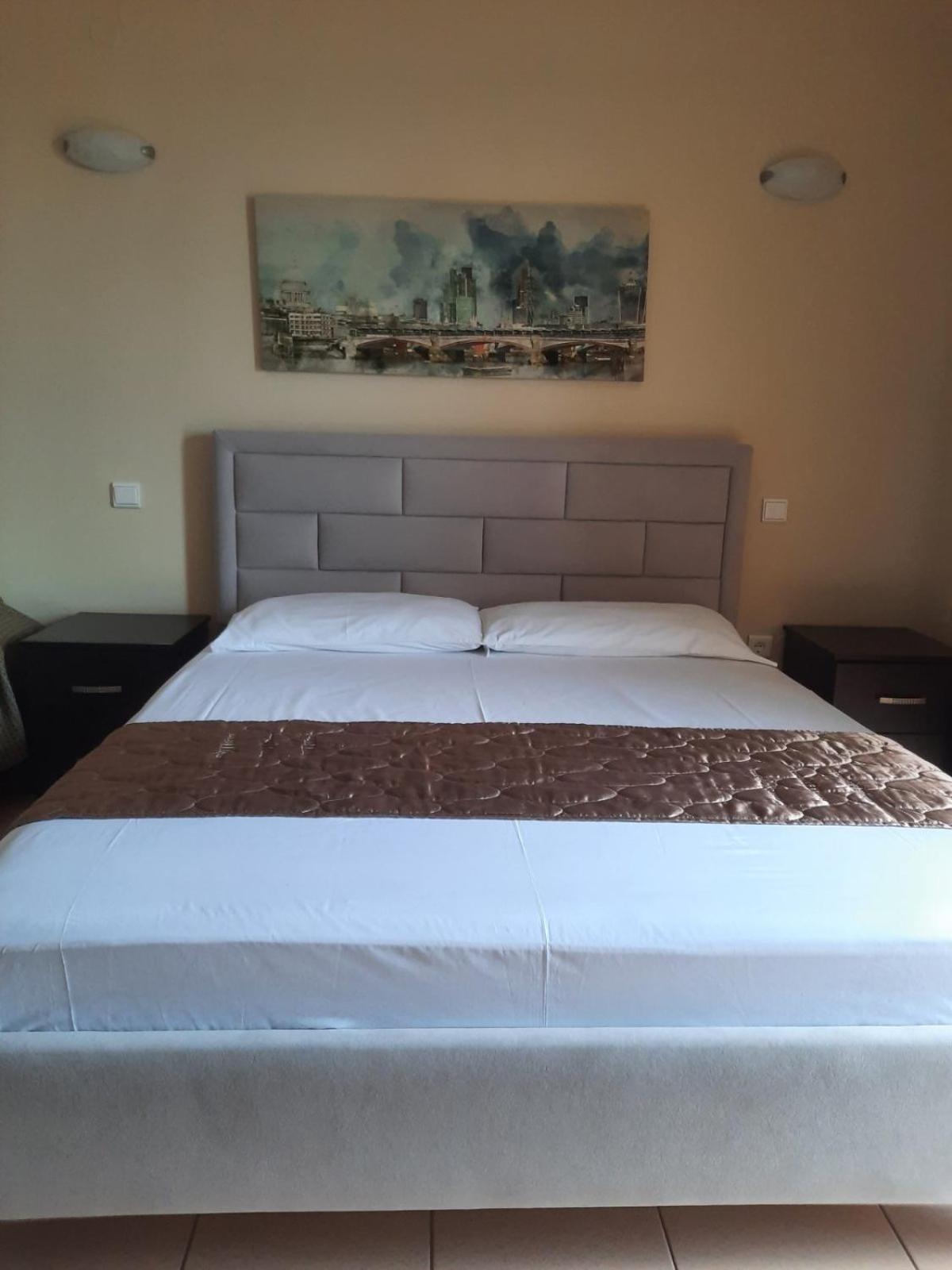 Aparthotel Avanda *